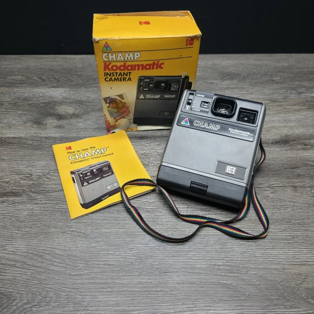 Vintage Kodak Kodamatic CHAMP Instant‎ Camera - W/Box,Booklet, Battery- Untested